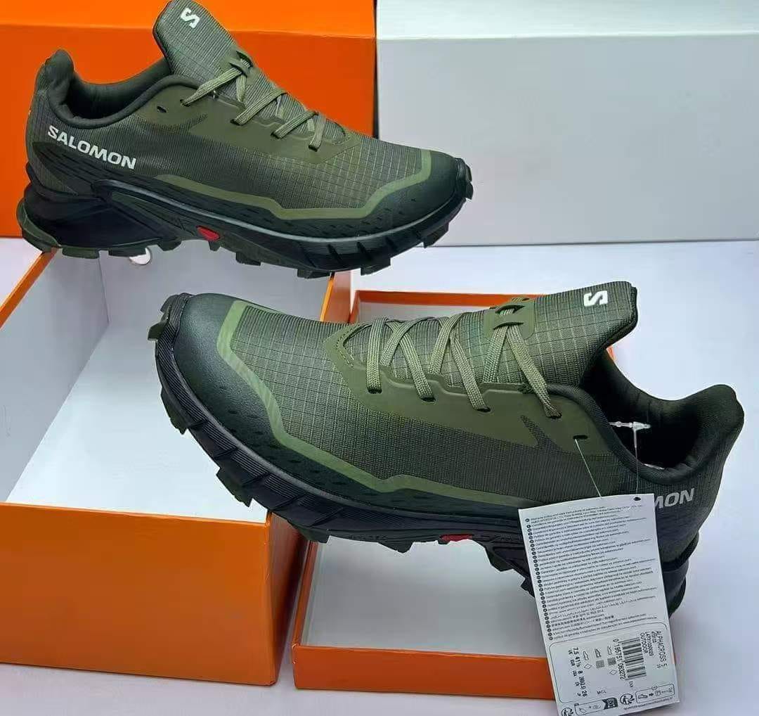 Salomon Alphacross 5 GORE-TEX trail sneaker