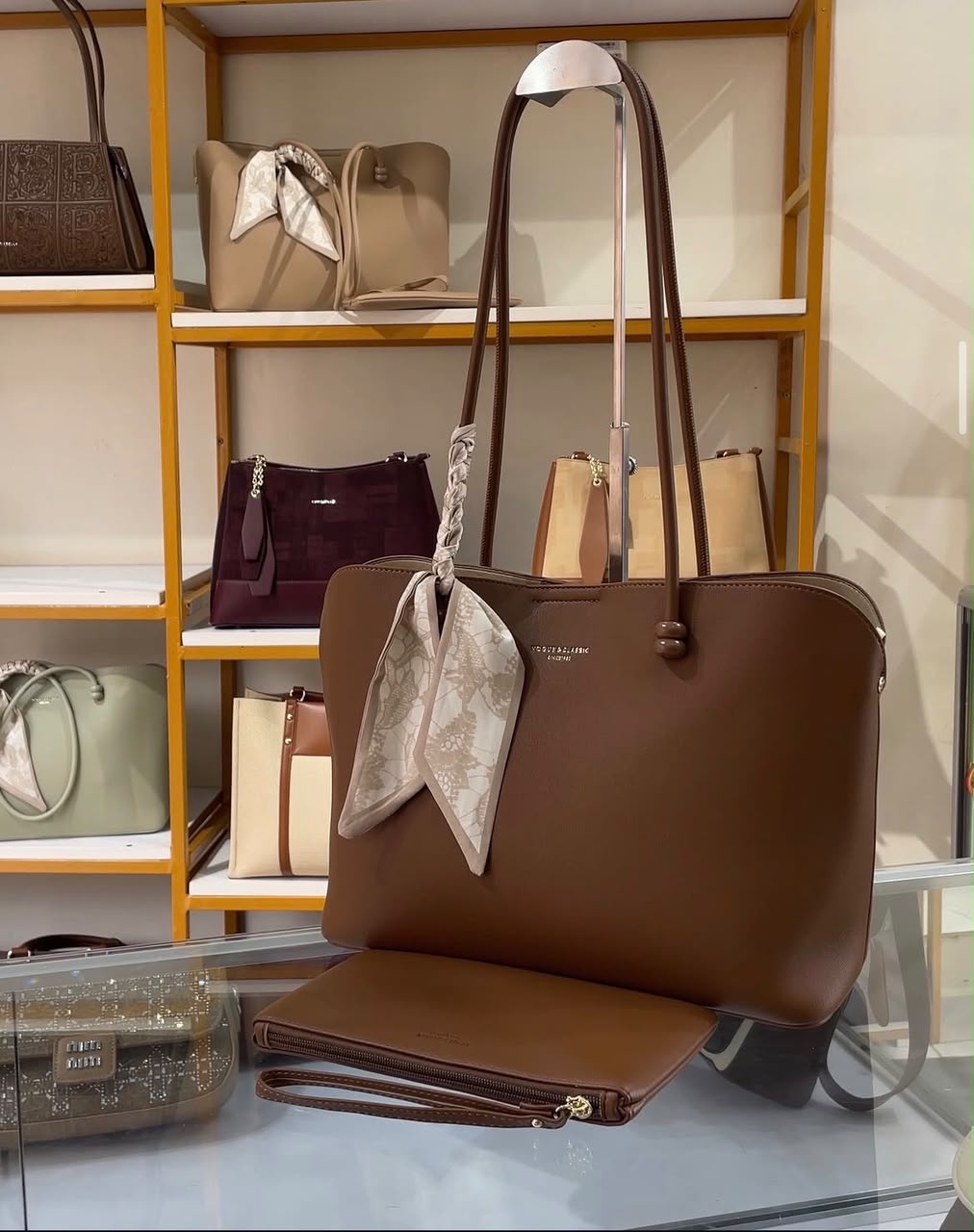 2-in-1 Vogue & Classic tote bag with wallet
