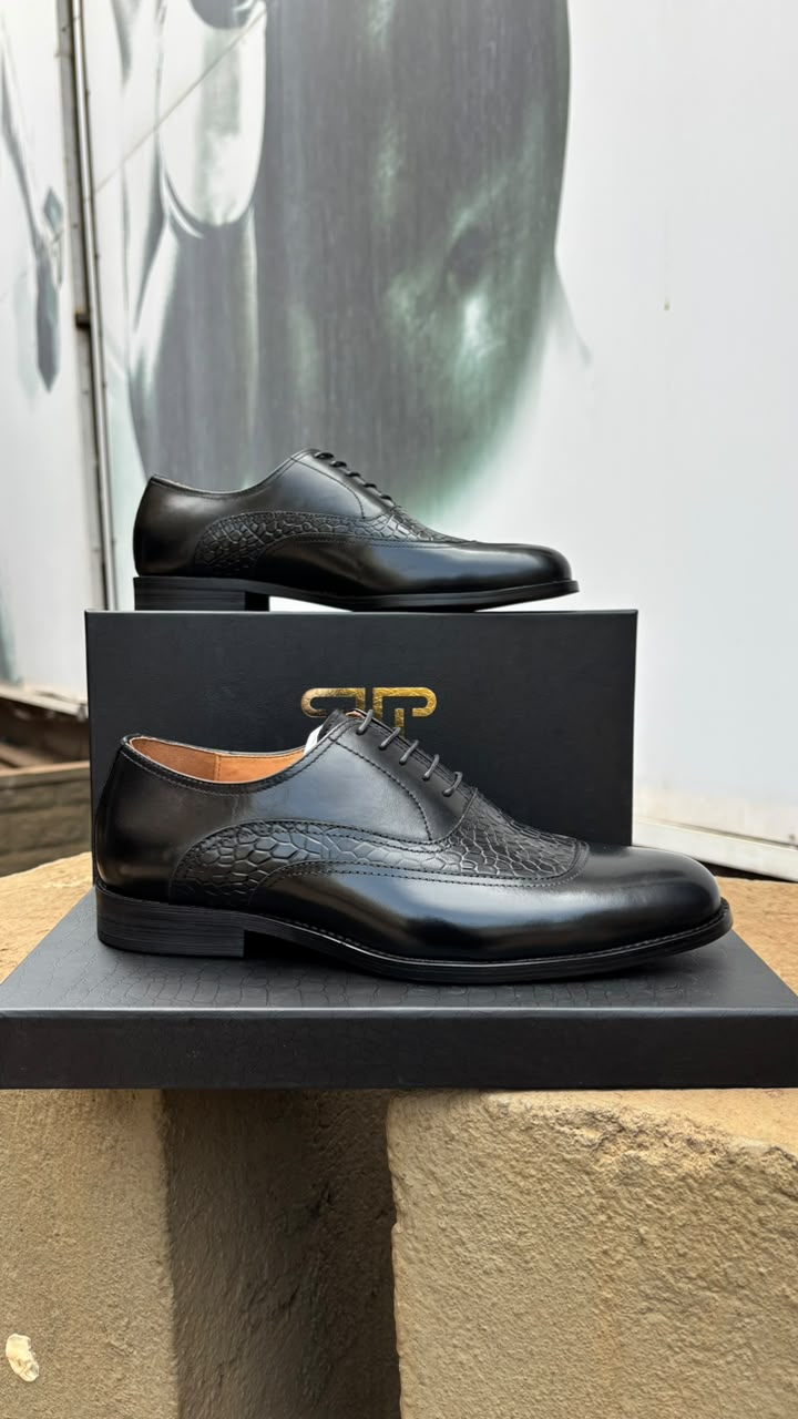 crocodile-embossed leather Oxford shoes