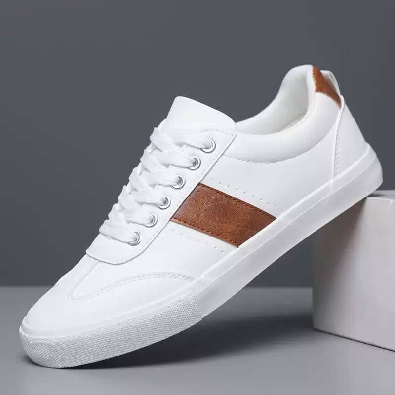 low-top casual lifestyle sneaker