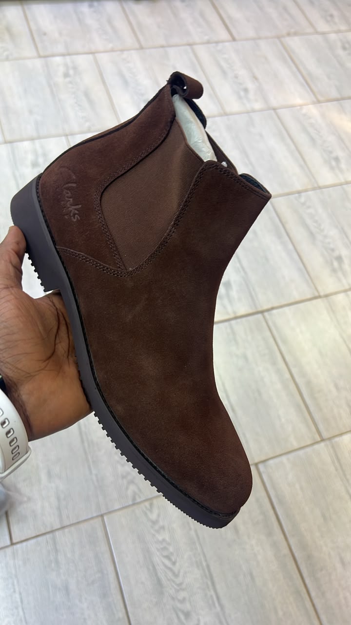 Clarks men's brown suede Chelsea boot.