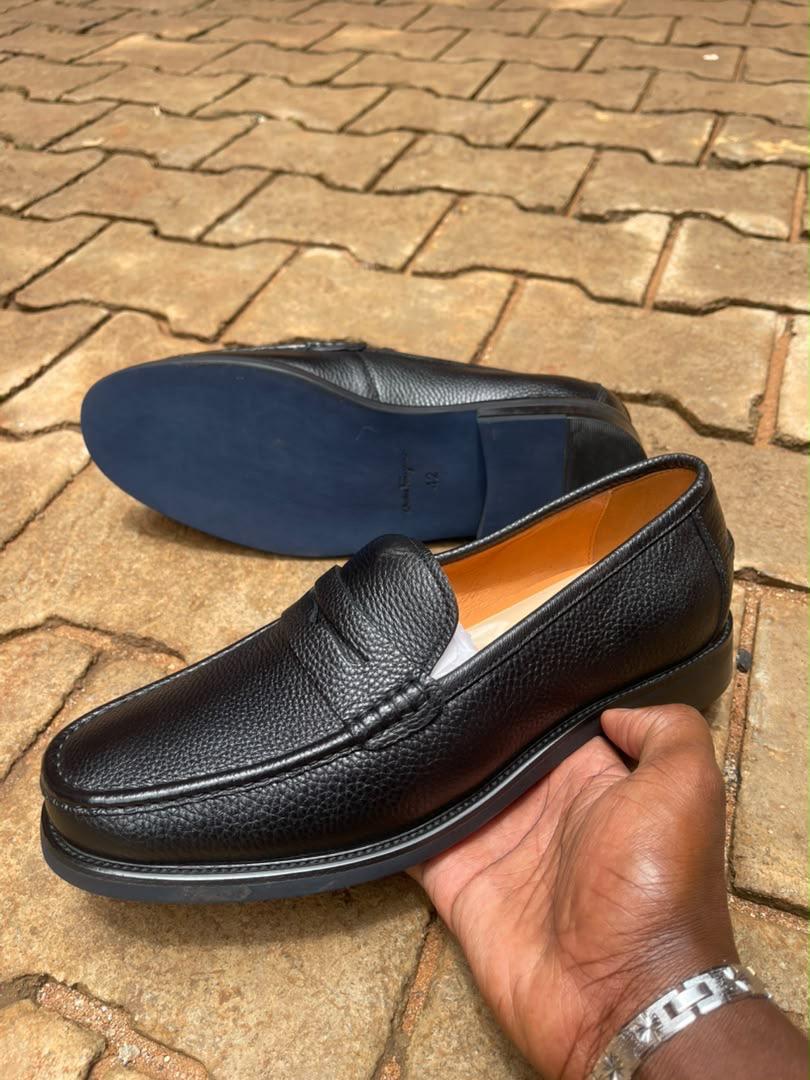 Saddle strap leather penny loafers