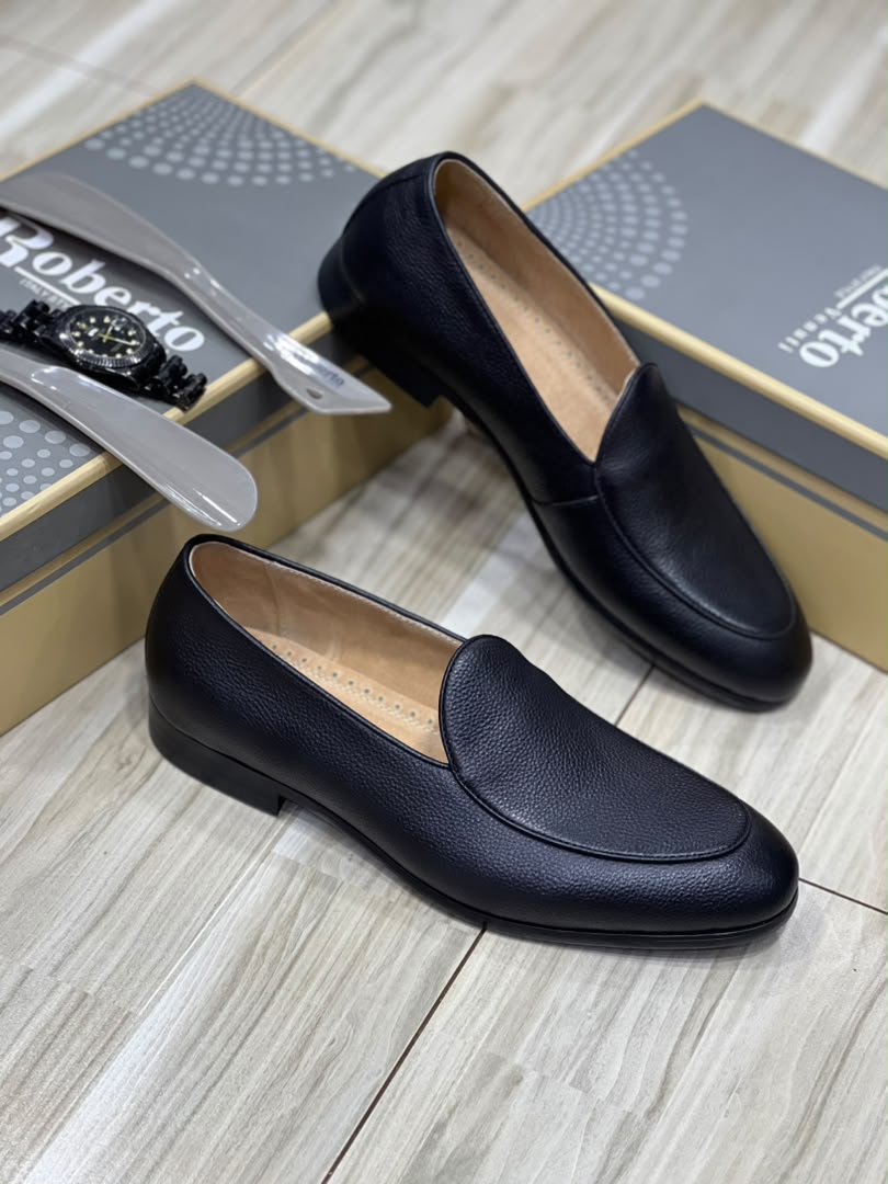 Pebble-grain leather Belgian loafers